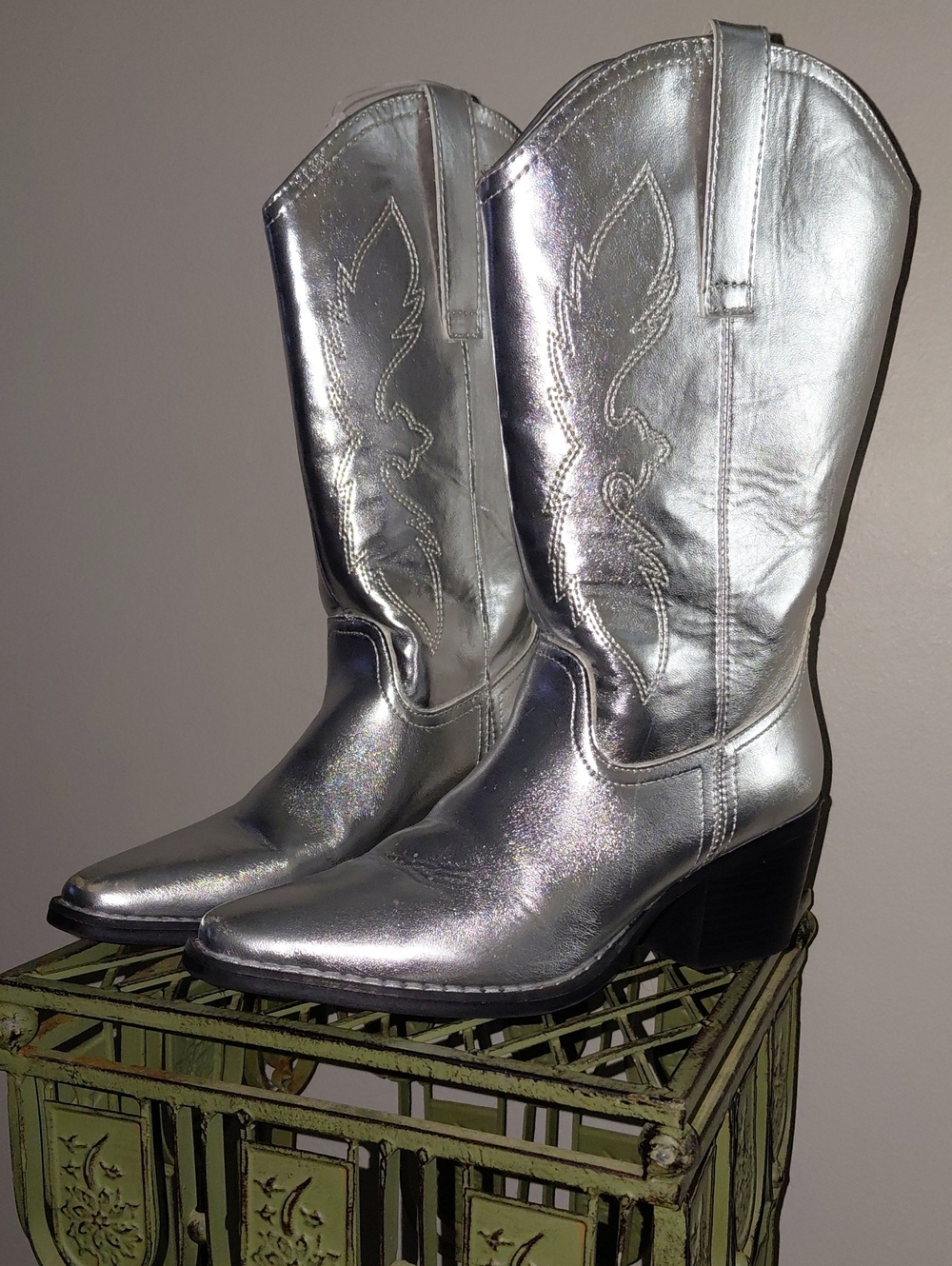 Metallic Silver Western Cowboy Boots for Women